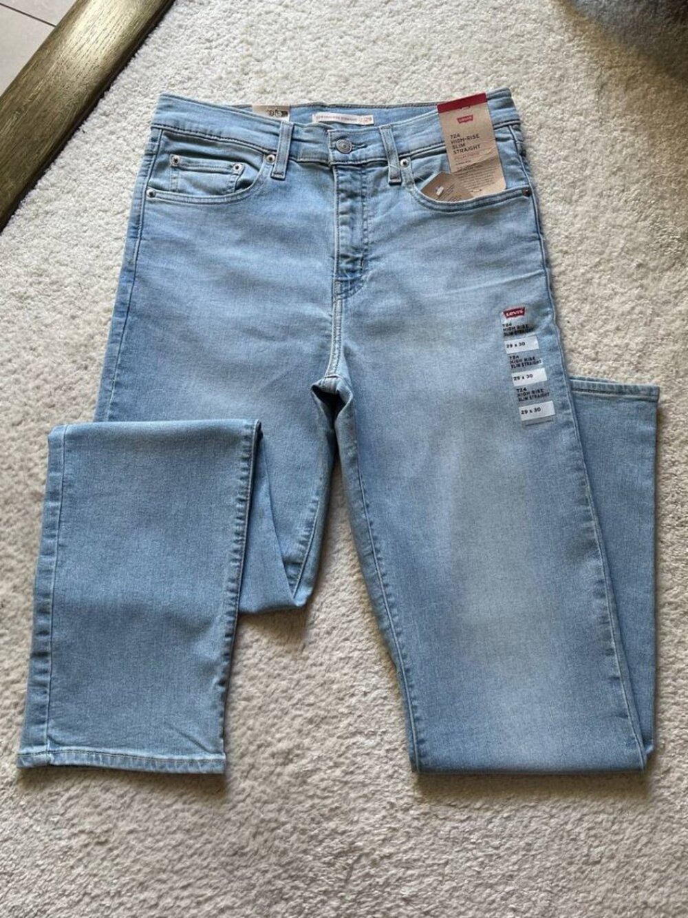 NWT Levi’s 724 High Rise Slim Straight Women’s Jeans Size 29/30
